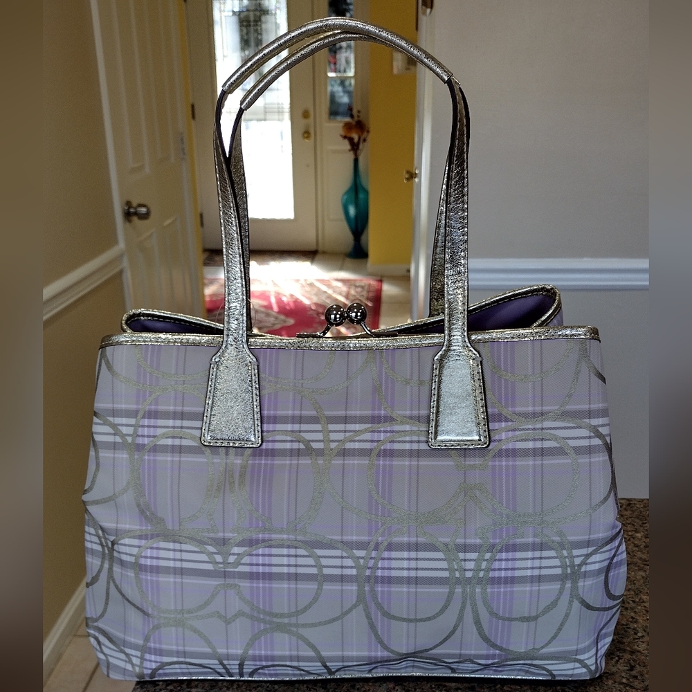 NWT COACH Signature Beige Striped Tartan Plaid Carryall Bag - Picture 3 of 17